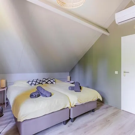 Stylish Vacation With Hot Tub And Sauna Casa vacanze Ewijk