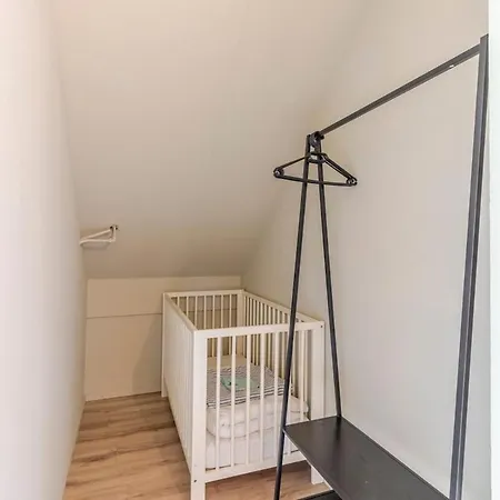 Stylish Vacation With Hot Tub And Sauna 別荘 Ewijk