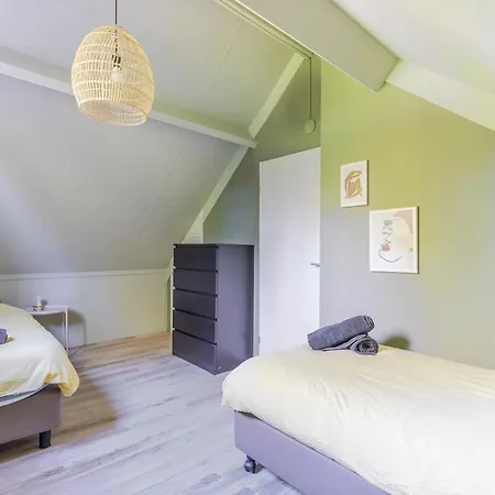 Stylish Vacation With Hot Tub And Sauna *