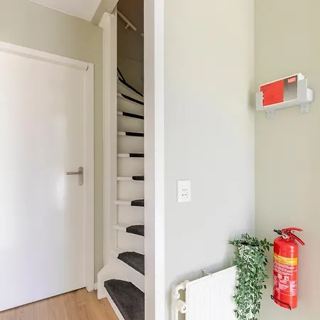 Stylish Vacation With Hot Tub And Sauna 別荘 *