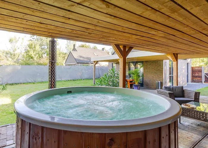 펜션 Stylish Vacation With Hot Tub And Sauna