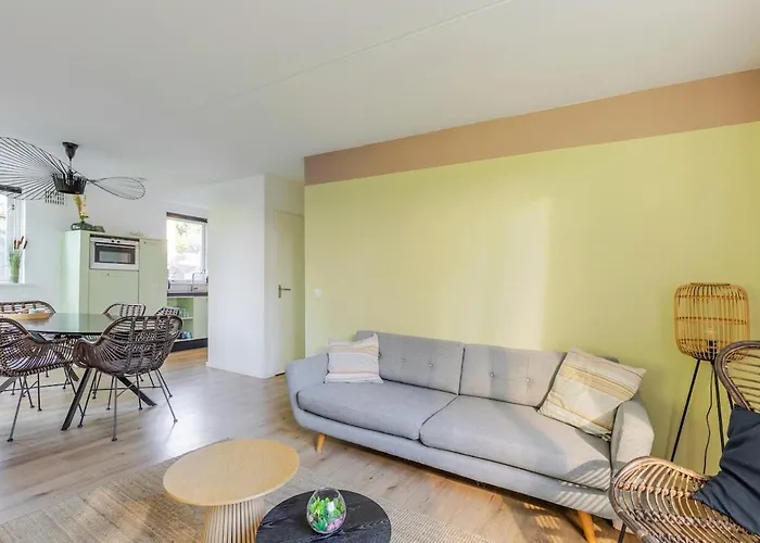 Stylish Vacation With Hot Tub And Sauna *