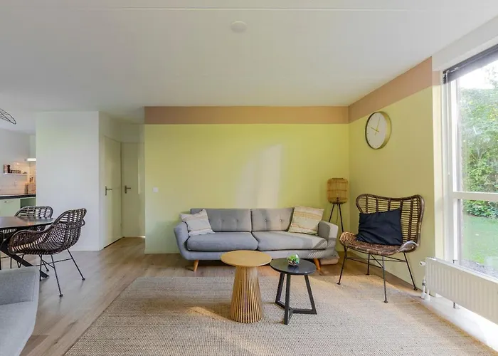 Stylish Vacation With Hot Tub And Sauna *