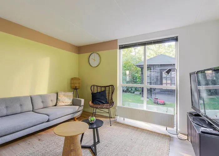 Stylish Vacation With Hot Tub And Sauna Hébergement de vacances *