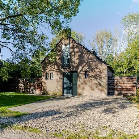 Stylish Vacation With Hot Tub And Sauna Nyaraló Ewijk