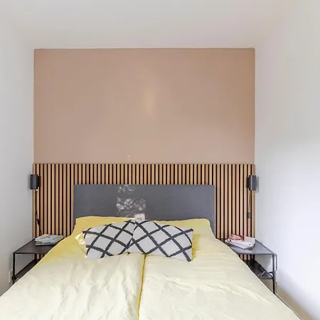 Stylish Vacation With Hot Tub And Sauna Nyaraló