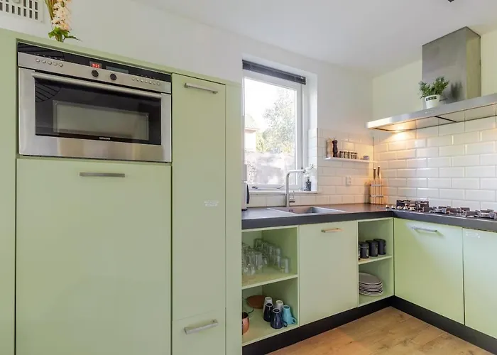 Nyaraló Stylish Vacation With Hot Tub And Sauna