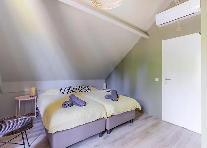 Stylish Vacation With Hot Tub And Sauna Nyaraló Ewijk