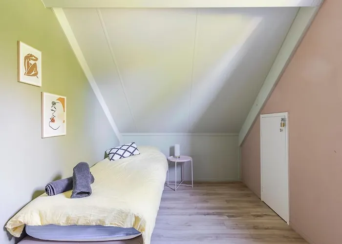 Nyaraló Stylish Vacation With Hot Tub And Sauna *