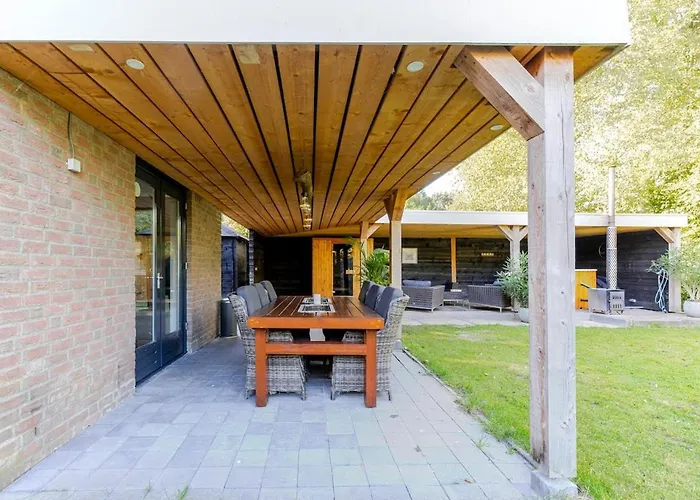 Stylish Vacation With Hot Tub And Sauna Ewijk